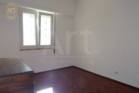 Apartamento T4 Arrendamento em Alfragide,Amadora
