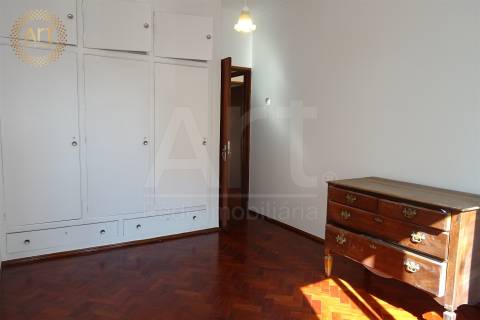 Apartamento T4 Arrendamento em Alfragide,Amadora