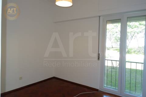 Apartamento T4 Arrendamento em Alfragide,Amadora