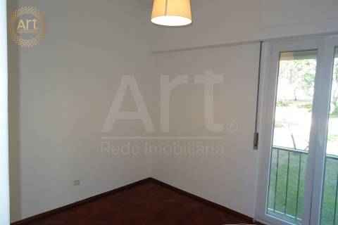 Apartamento T4 Arrendamento em Alfragide,Amadora