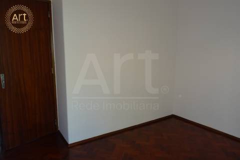 Apartamento T4 Arrendamento em Alfragide,Amadora