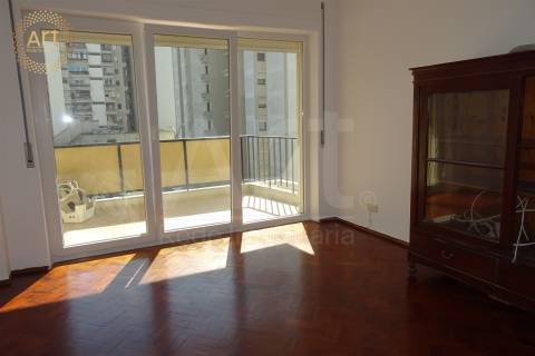 Apartamento T4 Arrendamento em Alfragide,Amadora