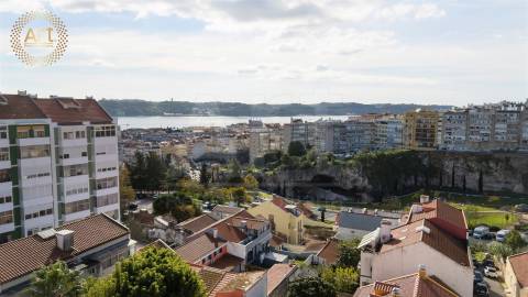 Moradia T3 Venda em Ajuda,Lisboa