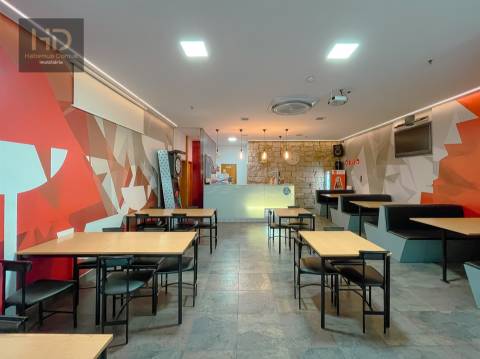 Venda/Trespasse de Café Snack House  TABUS  em Gaia 15.000€ iniciais