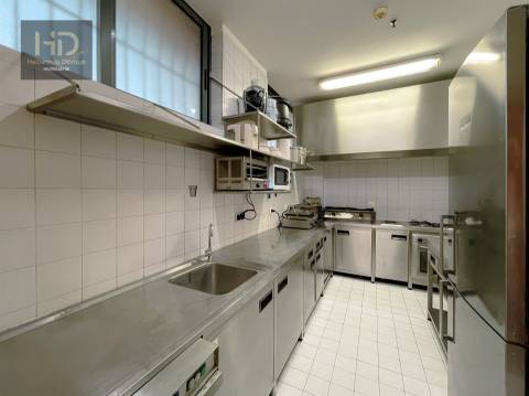 Venda/Trespasse de Café Snack House  TABUS  em Gaia 15.000€ iniciais