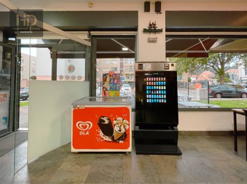 Venda/Trespasse de Café Snack House  TABUS  em Gaia 15.000€ iniciais