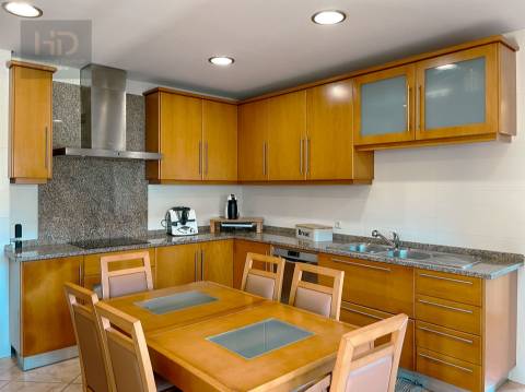 Moradia de luxo T3+2 em Paços de Brandão/Santa Maria da Feira