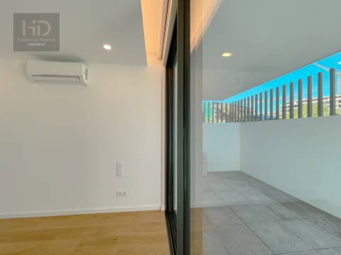 T2 novo com varandas  na 1ª linha da praia em Canidelo