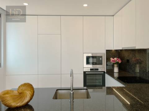 T2 de luxo na 1ª linha da praia em Canidelo