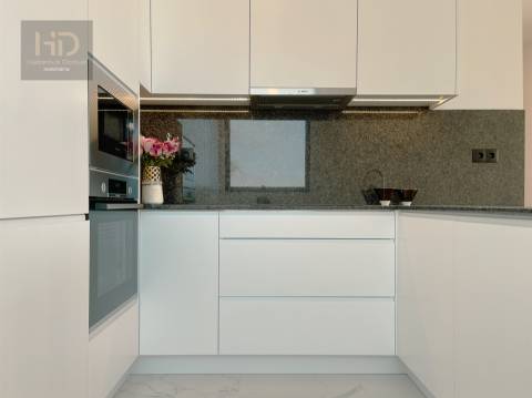 T2 de luxo na 1ª linha da praia em Canidelo