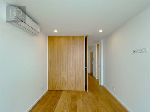 T2 de luxo na 1ª linha da praia em Canidelo