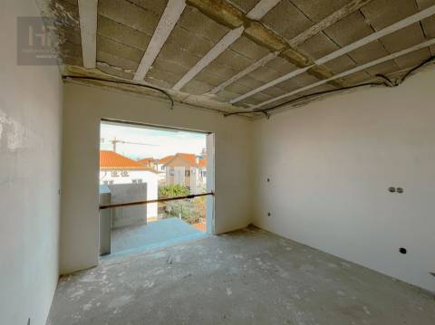 Apartamento T3 Venda em Mafamude e Vilar do Paraíso,Vila Nova de Gaia