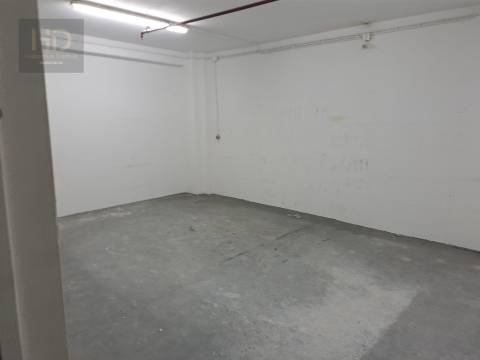 Garagem  Venda em Lordelo do Ouro e Massarelos,Porto
