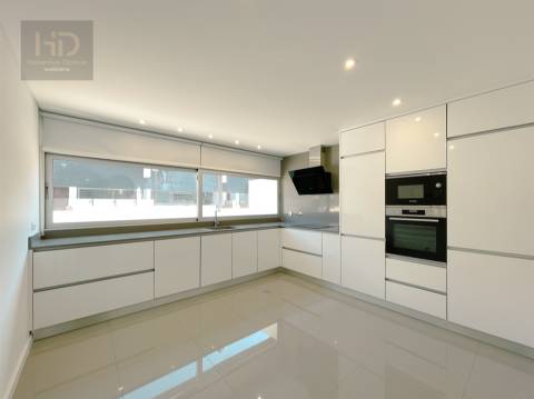 Moradia T3+1 Venda em Madalena,Vila Nova de Gaia