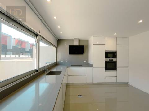 Moradia T3+1 Venda em Madalena,Vila Nova de Gaia