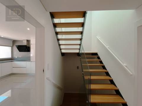 Moradia T3+1 Venda em Madalena,Vila Nova de Gaia