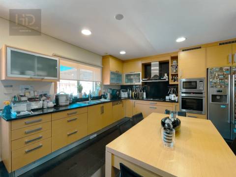 Moradia T3+1 em Arcozelo próxima das praias