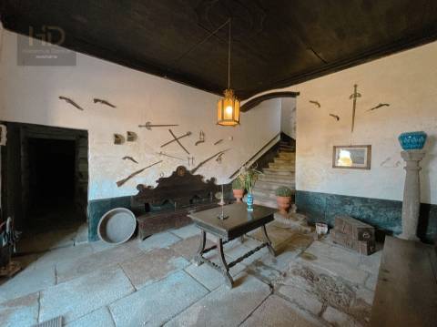 Casa senhorial brasonada do Século XVIII na região do Douro