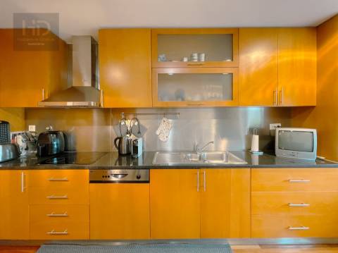 Moradia T4 com 307.7m2 em Pedroso.