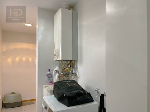 Moradia T4 com 307.7m2 em Pedroso.