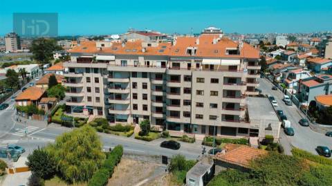 Penthouse T3+2  dúplex com 331m2 próximo das praias e da futura linha de metro em Gaia