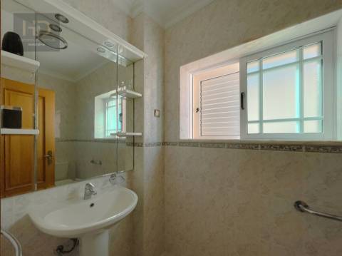 Moradia T3+1 em Canidelo próxima das praias