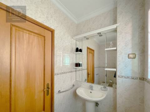 Moradia T3+1 em Canidelo próxima das praias