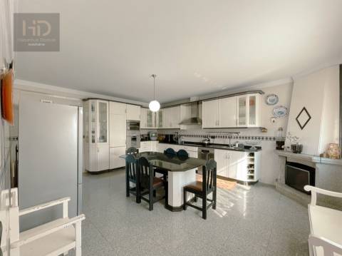 Moradia T3+1 em Canidelo próxima das praias