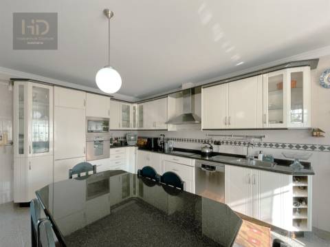 Moradia T3+1 em Canidelo próxima das praias