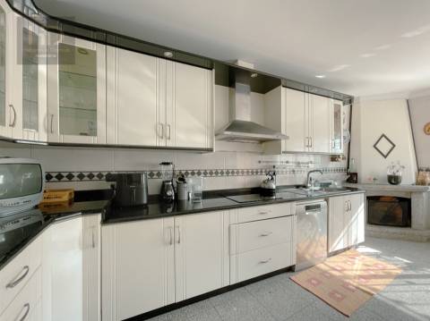 Moradia T3+1 em Canidelo próxima das praias