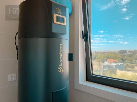 Penthouse T4 nova, próximo das praias em V. N. de Gaia.