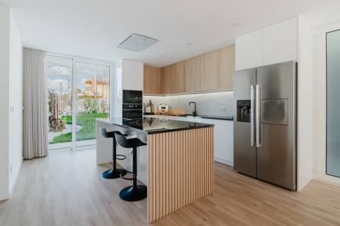 Moradia T3 Venda em Palmeira de Faro e Curvos,Esposende