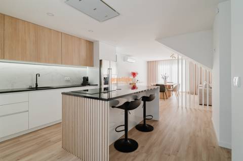 Moradia T3 Venda em Palmeira de Faro e Curvos,Esposende