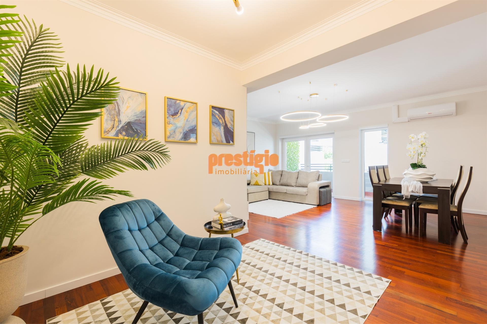 Apartamento T3 Venda em Nogueira, Fraião e Lamaçães,Braga