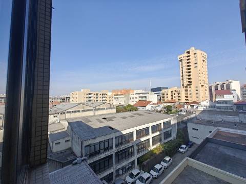 Apartamento T2 Venda em Mafamude e Vilar do Paraíso,Vila Nova de Gaia