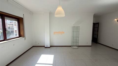 Apartamento T2 Arrendamento em Gualtar,Braga