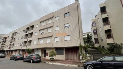 Apartamento T2 Arrendamento em Gualtar,Braga