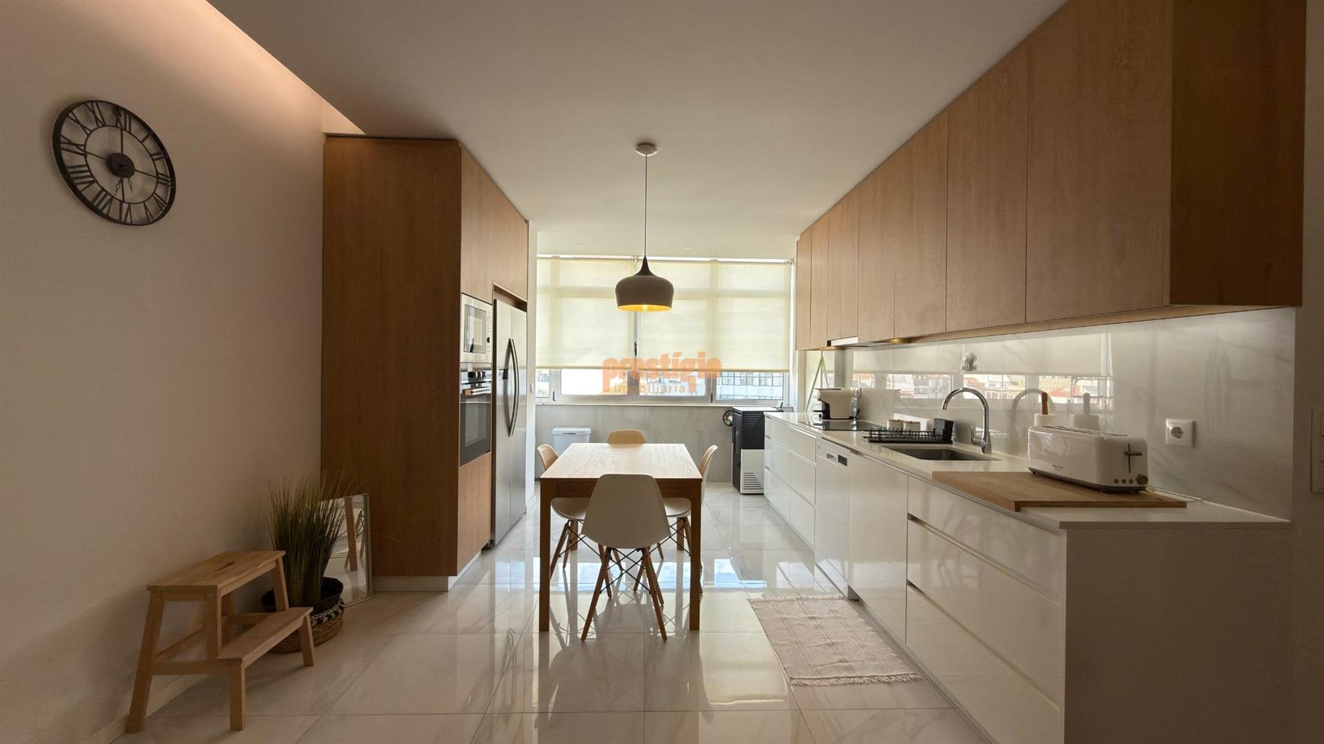 Apartamento T3+1 Arrendamento em Bonfim,Porto