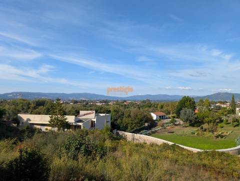 Terreno Urbano  Venda em Adaúfe,Braga