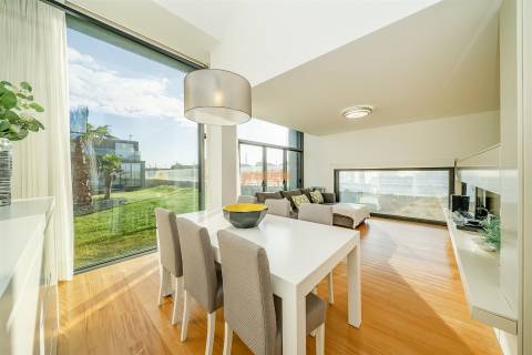 Moradia em Banda T4 Arrendamento em Apúlia e Fão,Esposende