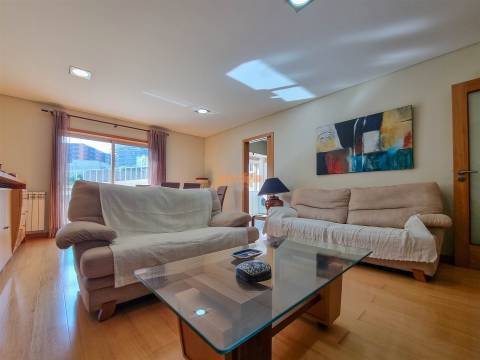 Apartamento T2 Arrendamento em Nogueira, Fraião e Lamaçães,Braga