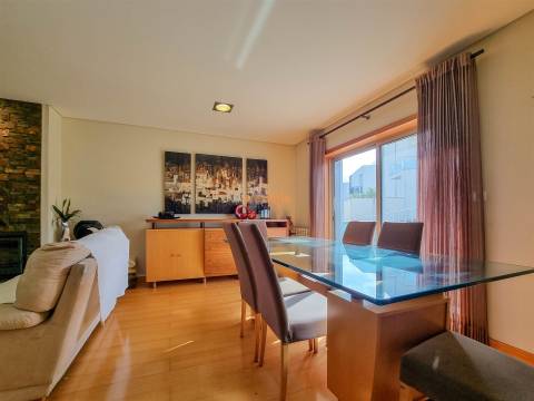 Apartamento T2 Arrendamento em Nogueira, Fraião e Lamaçães,Braga