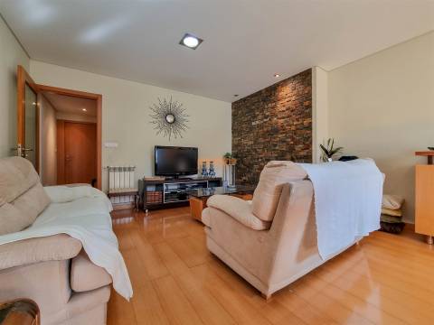 Apartamento T2 Arrendamento em Nogueira, Fraião e Lamaçães,Braga