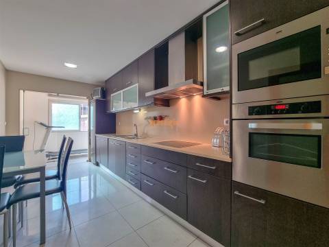 Apartamento T2 Arrendamento em Nogueira, Fraião e Lamaçães,Braga