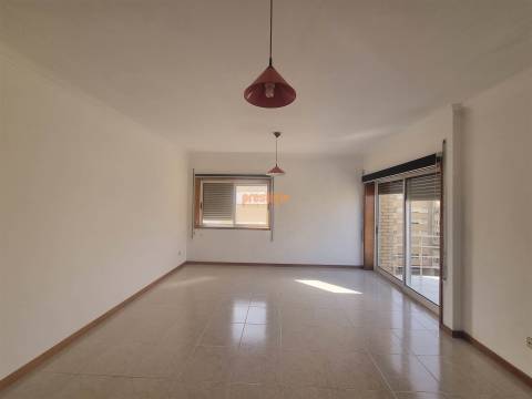 Apartamento T2 Arrendamento em Braga (São Vicente),Braga