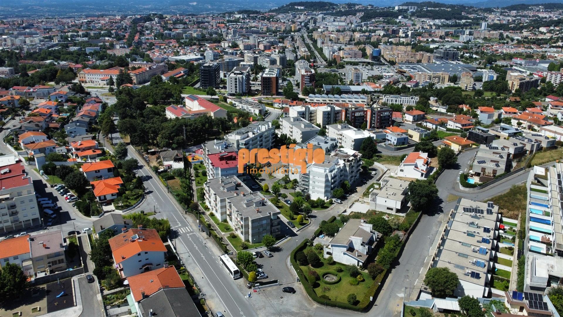 Apartamento T3 Venda em Nogueira, Fraião e Lamaçães,Braga