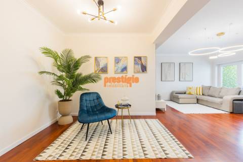 Apartamento T3 Venda em Nogueira, Fraião e Lamaçães,Braga