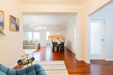 Apartamento T3 Venda em Nogueira, Fraião e Lamaçães,Braga