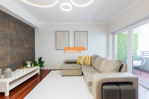 Apartamento T3 Venda em Nogueira, Fraião e Lamaçães,Braga