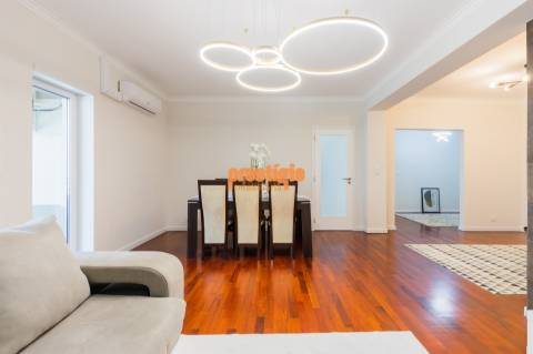 Apartamento T3 Venda em Nogueira, Fraião e Lamaçães,Braga